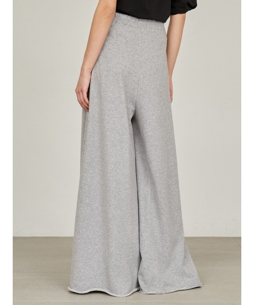 styling/(スタイリング)の「【販路限定カラーあり】カットオフスウェットワイドパンツ(スウェットパンツ・レディース・モカ/ブラック/グレー/アイボリー・1/0)」の14枚目の写真