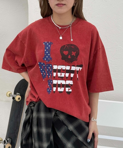 sedacle（セダクル）の「フラッグプリント加工Tシャツ（Tシャツ/カットソー・レディース・ブラック/アイボリー/レッド・SMALL/MEDIUM/LARGE）」の3枚目の写真