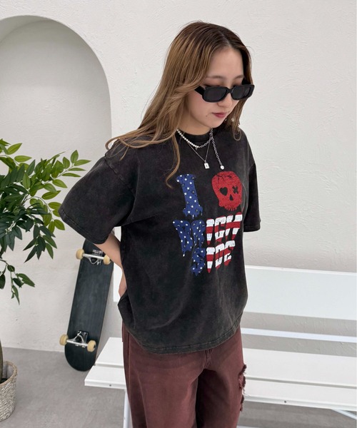 sedacle（セダクル）の「フラッグプリント加工Tシャツ（Tシャツ/カットソー・レディース・ブラック/アイボリー/レッド・SMALL/MEDIUM/LARGE）」の14枚目の写真
