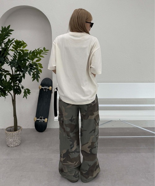 sedacle（セダクル）の「フラッグプリント加工Tシャツ（Tシャツ/カットソー・レディース・ブラック/アイボリー/レッド・SMALL/MEDIUM/LARGE）」の11枚目の写真