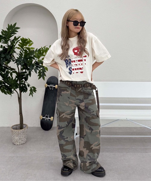 sedacle（セダクル）の「フラッグプリント加工Tシャツ（Tシャツ/カットソー・レディース・ブラック/アイボリー/レッド・SMALL/MEDIUM/LARGE）」の9枚目の写真