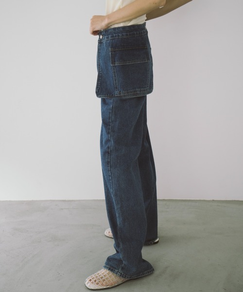 duei(デュイ)の「アシメサロン付ストレートデニム(デニムパンツ・レディース・ブルー/ライトブルー・FREE)」の6枚目の写真