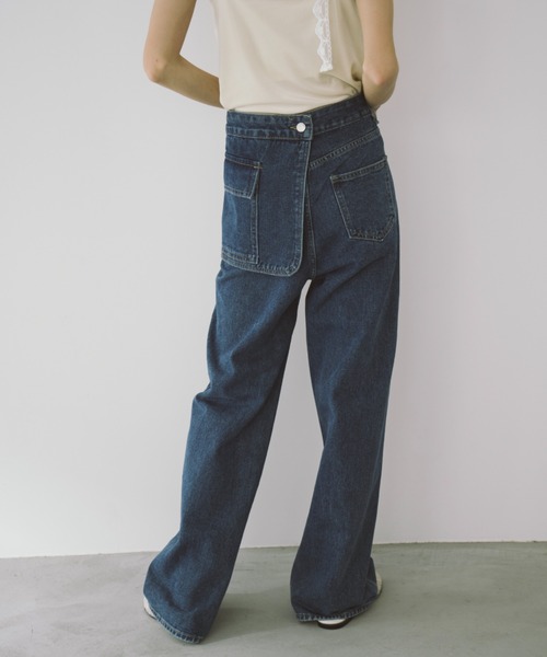 duei(デュイ)の「アシメサロン付ストレートデニム(デニムパンツ・レディース・ブルー/ライトブルー・FREE)」の5枚目の写真