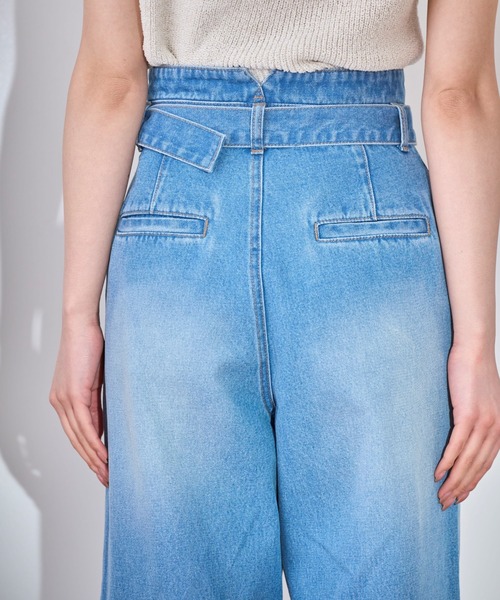 31 Sons de mode（トランテアン　ソン　ドゥ　モード）の「ベルト付きワイドデニムパンツ（デニムパンツ・レディース・インディゴブルー/サックスブルー・S/M）」の4枚目の写真