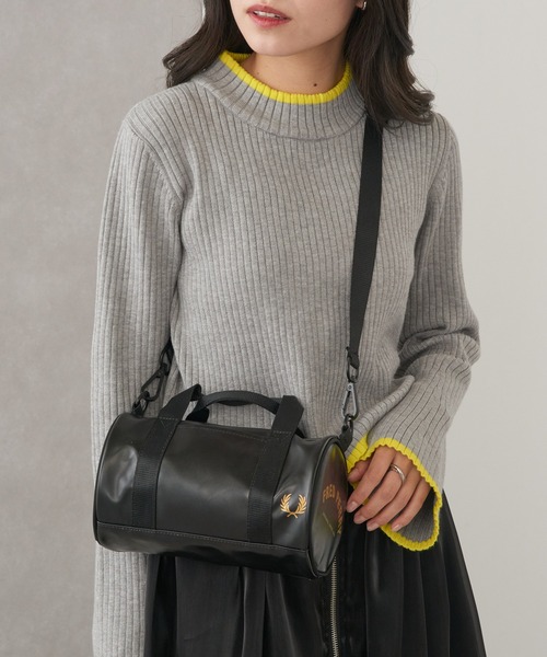 FRED PERRY（フレッドペリー）の「【FRED PERRY】TONAL CLASSIC MINI BARREL BAG フレッドペリー ミニバレルバッグ ドラムバッグ L1400（ドラムバッグ・レディース・ブラック・FREE）」の17枚目の写真