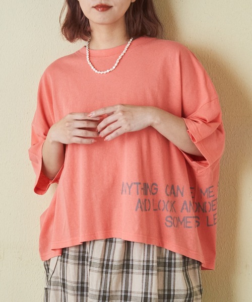 CUBE SUGAR(キューブシュガー)の「32/-OE天竺裾プリントTシャツ(Tシャツ/カットソー・レディース・ラベンダー/ピンク/ホワイト/マルチ/スミクロ・M)」の4枚目の写真
