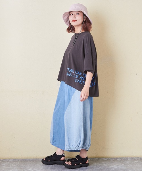 CUBE SUGAR(キューブシュガー)の「32/-OE天竺裾プリントTシャツ(Tシャツ/カットソー・レディース・ラベンダー/ピンク/ホワイト/マルチ/スミクロ・M)」の15枚目の写真
