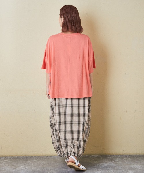 CUBE SUGAR(キューブシュガー)の「32/-OE天竺裾プリントTシャツ(Tシャツ/カットソー・レディース・ラベンダー/ピンク/ホワイト/マルチ/スミクロ・M)」の19枚目の写真