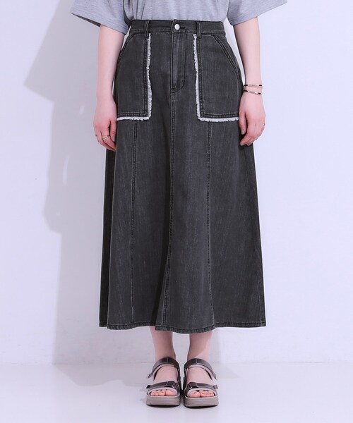 Cutie Blonde(キューティーブロンド)の「【S-LL】フリンジポケットがアクセント デニムフレアスカート(スカート・レディース・ブラック/ライトブルー・01/02/03/04)」の11枚目の写真