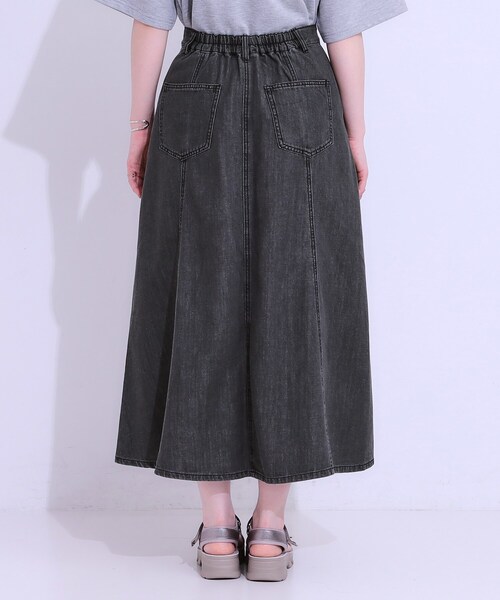 Cutie Blonde(キューティーブロンド)の「【S-LL】フリンジポケットがアクセント デニムフレアスカート(スカート・レディース・ブラック/ライトブルー・01/02/03/04)」の13枚目の写真