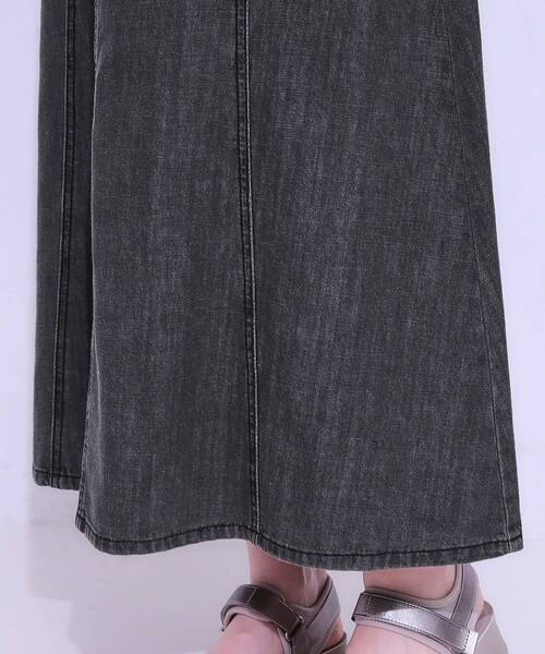 Cutie Blonde(キューティーブロンド)の「【S-LL】フリンジポケットがアクセント デニムフレアスカート(スカート・レディース・ブラック/ライトブルー・01/02/03/04)」の17枚目の写真