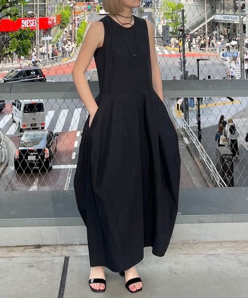 LIENCOEUR（リアンクール）の「スリムコクーンワンピース（ワンピース・レディース・ライトグレー/ブラック・FREE）」の15枚目の写真