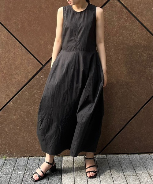 LIENCOEUR（リアンクール）の「スリムコクーンワンピース（ワンピース・レディース・ライトグレー/ブラック・FREE）」の21枚目の写真