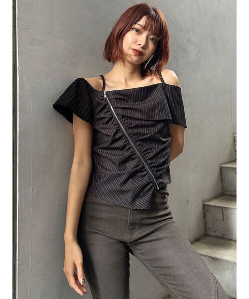 MURUA(ムルーア)の「オフショルシャーリングシャツ(シャツ/ブラウス・レディース・ブラック/ブラウン/ホワイト・FREE)」の12枚目の写真