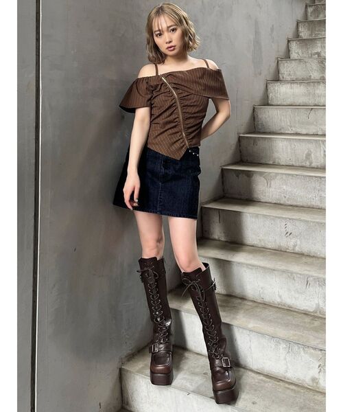 MURUA(ムルーア)の「オフショルシャーリングシャツ(シャツ/ブラウス・レディース・ブラック/ブラウン/ホワイト・FREE)」の19枚目の写真