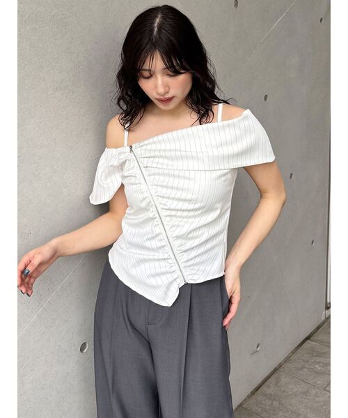 MURUA(ムルーア)の「オフショルシャーリングシャツ(シャツ/ブラウス・レディース・ブラック/ブラウン/ホワイト・FREE)」の20枚目の写真