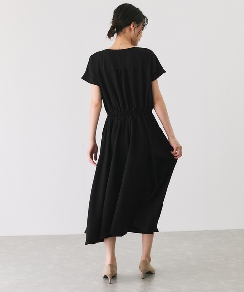 Jayro(ジャイロ)の「ノーカラーカシュクールワンピース(ワンピース・レディース・ブラック/ベージュ/ネイビー・M)」の6枚目の写真