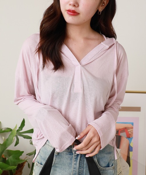 ROOPTOKYO(ループトウキョウ)の「フード付きVネックトップス 秋物 秋服 2026年秋冬(Tシャツ/カットソー・レディース・ブルー系/イエロー/ホワイト/ピンク/ブラック×ホワイト/グレー/ブルー・FREE)」の15枚目の写真