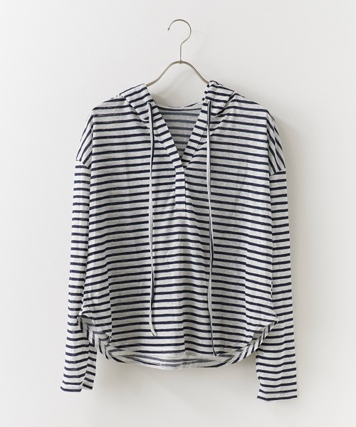 ROOPTOKYO(ループトウキョウ)の「フード付きVネックトップス 秋物 秋服 2026年秋冬(Tシャツ/カットソー・レディース・ブルー系/イエロー/ホワイト/ピンク/ブラック×ホワイト/グレー/ブルー・FREE)」の19枚目の写真