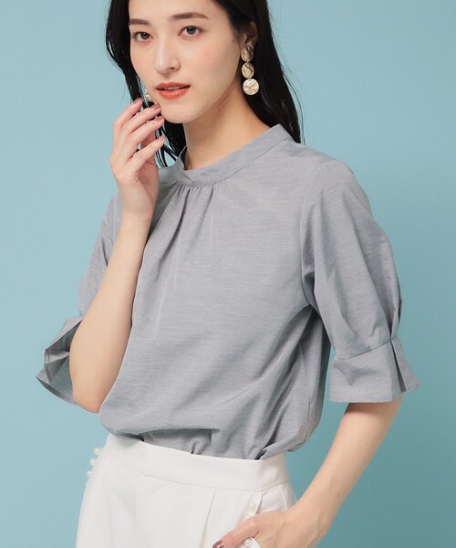 Sunauna（スーナウーナ）の「【きれいめ／定番シルエット】スタンドネックブラウス（シャツ/ブラウス・レディース・ベビーピンク/ライトブルー/チャコールグレー・34/38/40）」の5枚目の写真