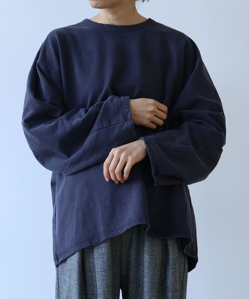 yuni(ユニ )の「コットン/キュプラ inray product dye プルオーバー(Tシャツ/カットソー・レディース・ホワイト/チャコールグレー/ブラウン/カーキ・FREE)」の3枚目の写真