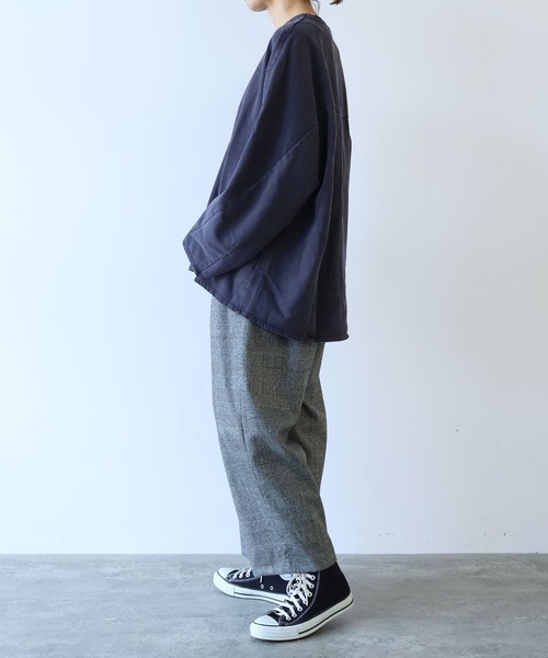 yuni(ユニ )の「コットン/キュプラ inray product dye プルオーバー(Tシャツ/カットソー・レディース・ホワイト/チャコールグレー/ブラウン/カーキ・FREE)」の12枚目の写真