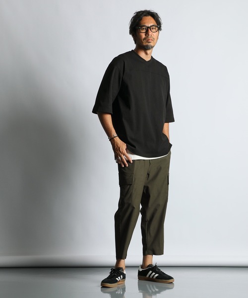 The DUFFER of ST.GEORGE(ザダファーオブセントジョージ)の「「AIR FLEX」SETUP HONEYCOMB V-NECK TEE:機能素材 「エアフレックス」セットアップ Vネック 5分袖TEE(Tシャツ/カットソー・メンズ・ブラック/ネイビー・X-LARGE/LARGE/MEDIUM/SMALL)」の4枚目の写真