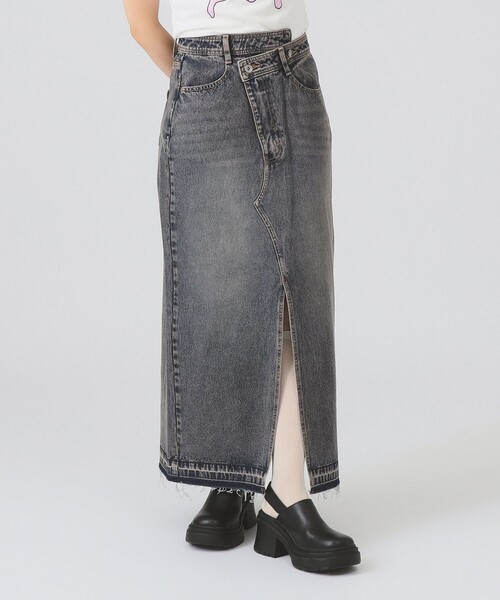 Ray BEAMS(レイビームス)の「デニム サイド スタッズ スカート(スカート・レディース・ブラック/ブルー系その他4・0/1)」の9枚目の写真