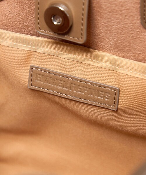 EMMEL REFINES（エメルリファインズ）の「＜EMMEL REFINES＞EM ソフト ショルダー トートバッグ（トートバッグ・レディース・ダークブラウン/ブラック・FREE）」の21枚目の写真