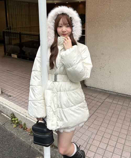 ベルト付中綿フードファーロングブルゾン（ブルゾン）｜Remind me and