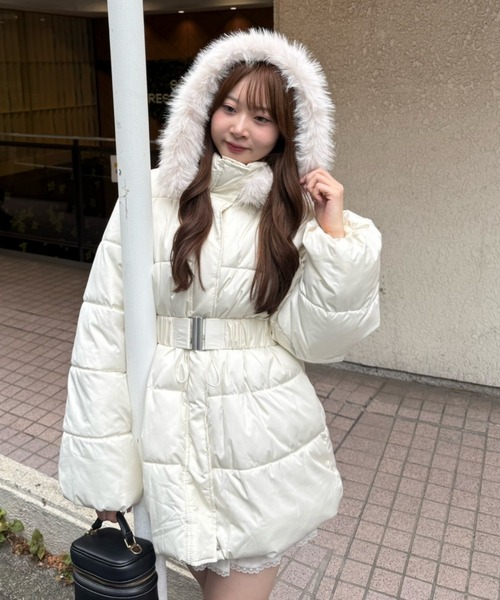 ベルト付中綿フードファーロングブルゾン（ブルゾン）｜Remind me and