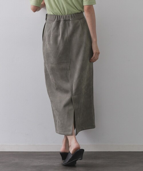OPAQUE.CLIP（オペークドットクリップ）の「スエードライクナロースカート【洗濯機洗い可】（スカート・レディース・ダークグレー/キャメル・42/40/38）」の3枚目の写真
