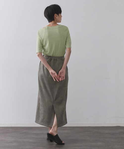 OPAQUE.CLIP（オペークドットクリップ）の「スエードライクナロースカート【洗濯機洗い可】（スカート・レディース・ダークグレー/キャメル・42/40/38）」の5枚目の写真