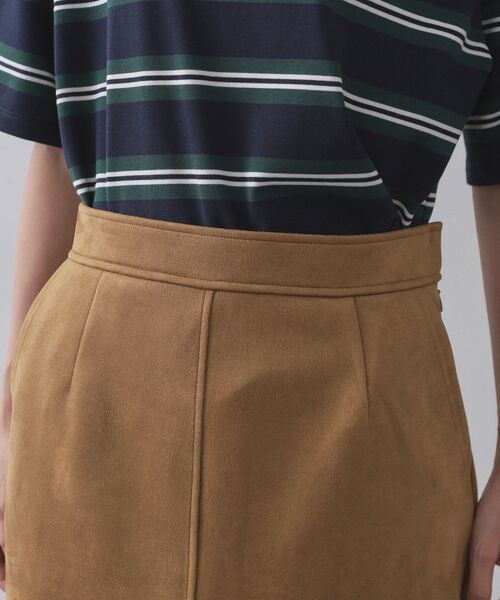 OPAQUE.CLIP（オペークドットクリップ）の「スエードライクナロースカート【洗濯機洗い可】（スカート・レディース・ダークグレー/キャメル・42/40/38）」の14枚目の写真