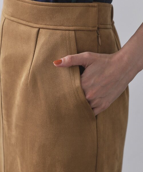 OPAQUE.CLIP（オペークドットクリップ）の「スエードライクナロースカート【洗濯機洗い可】（スカート・レディース・ダークグレー/キャメル・42/40/38）」の16枚目の写真