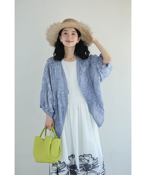 cawaii(カワイイ)の「くったり柔らかな花刺繍ドルマンカーディガン(カーディガン/ボレロ・レディース・オレンジ/ブルー・FREE)」の14枚目の写真