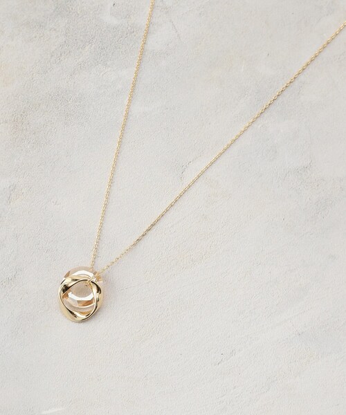 OPAQUE.CLIP（オペークドットクリップ）の「メタル×クリアダブルリングネックレス（ネックレス・レディース・ゴールド/シルバー・00）」の4枚目の写真