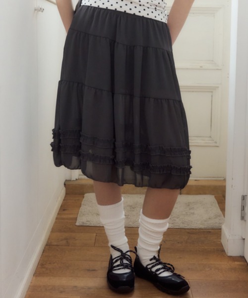 Birthday room（バースデイルーム）の「シアーティアードミディ丈スカート/Sheer tiered midi skirt（スカート・レディース・グレー/ブラック/ホワイト・FREE）」の4枚目の写真