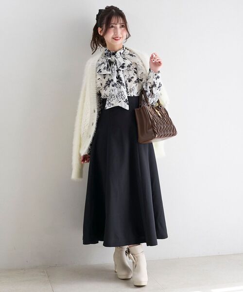 MAJESTIC LEGON（マジェスティックレゴン）の「2wayアメスリウエストキュッとワンピ（ワンピース・レディース・ライトグレー/アイボリー/ブラック・SMALL/MEDIUM）」の4枚目の写真