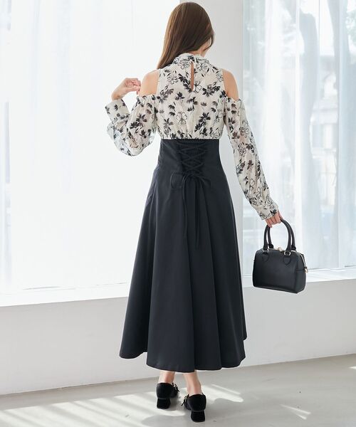 MAJESTIC LEGON（マジェスティックレゴン）の「2wayアメスリウエストキュッとワンピ（ワンピース・レディース・ライトグレー/アイボリー/ブラック・SMALL/MEDIUM）」の9枚目の写真