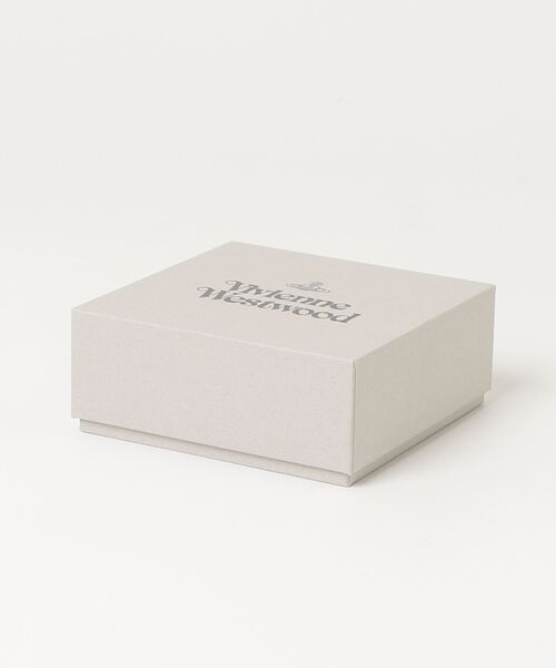 Vivienne Westwood MAN（ヴィヴィアンウエストウッドマン）の「MAN. CLAUDE SMALL PENDANT（ネックレス・メンズ・シルバー・FREE）」の2枚目の写真