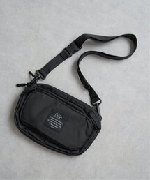 KiU（キウ）の「【WEB限定】KiU フロントポケットミニショルダーバッグ【撥水／防水】（ショルダーバッグ）」