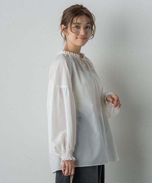 Droite lautreamont(ドロワットロートレアモン)の「セミシアーフリルブラウス≪洗濯機で洗える≫(シャツ/ブラウス・レディース・ピンク/オフホワイト/チャコールグレー・M)」の12枚目の写真