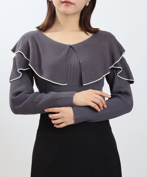 ASTORIA ODIER(アストリアオディール)の「オープンショルダーラッフルニット(ニット/セーター・レディース・チャコールグレー/ブラック/ワイン/ピンク・MEDIUM)」の3枚目の写真
