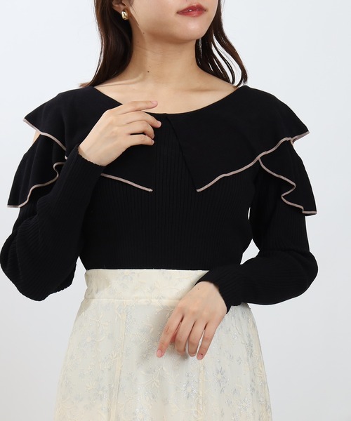 ASTORIA ODIER(アストリアオディール)の「オープンショルダーラッフルニット(ニット/セーター・レディース・チャコールグレー/ブラック/ワイン/ピンク・MEDIUM)」の2枚目の写真