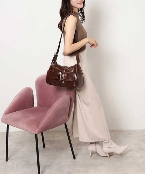 Ober Tashe（オーバータッシェ）の「フロントポケットショルダーバッグ（ショルダーバッグ・レディース・レッド系1/ブラック/キャメル・FREE）」の9枚目の写真