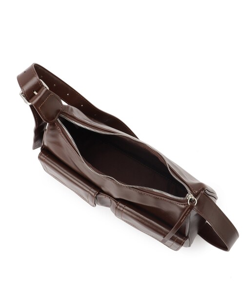 Ober Tashe（オーバータッシェ）の「フロントポケットショルダーバッグ（ショルダーバッグ・レディース・レッド系1/ブラック/キャメル・FREE）」の19枚目の写真