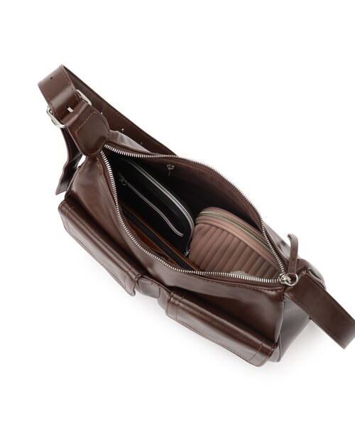 Ober Tashe（オーバータッシェ）の「フロントポケットショルダーバッグ（ショルダーバッグ・レディース・レッド系1/ブラック/キャメル・FREE）」の22枚目の写真