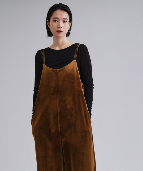 OPAQUE.CLIP（オペークドットクリップ）の「【es】ベロアサロペット【洗濯機OK】（サロペット/オーバーオール・レディース・ブラック/ダークブラウン・36/38）」の16枚目の写真