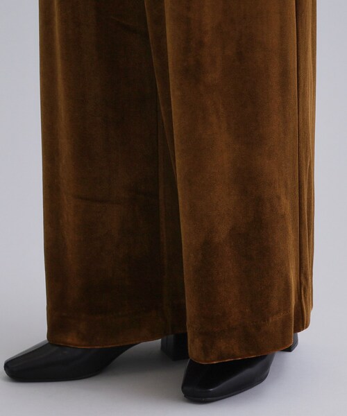 OPAQUE.CLIP（オペークドットクリップ）の「【es】ベロアサロペット【洗濯機OK】（サロペット/オーバーオール・レディース・ブラック/ダークブラウン・36/38）」の3枚目の写真